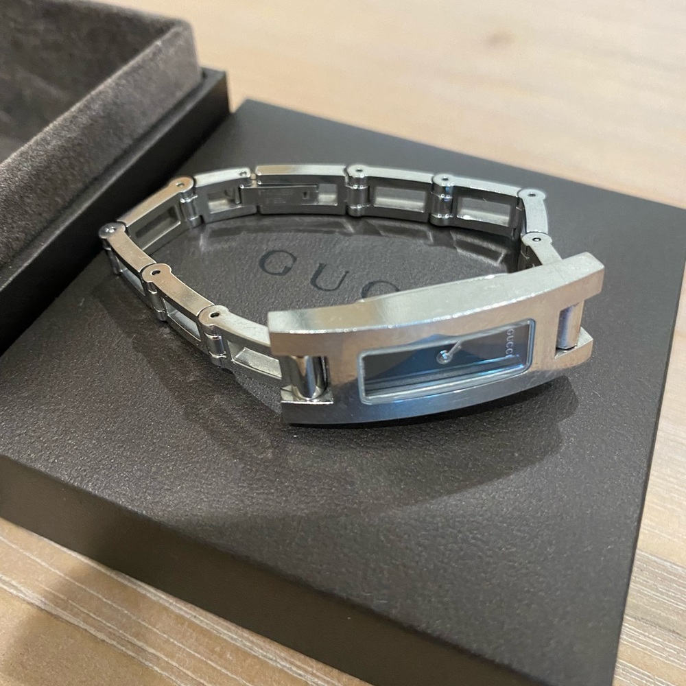 Authentic Gucci women watch, stainless steel 3900L - Picture 11 of 15